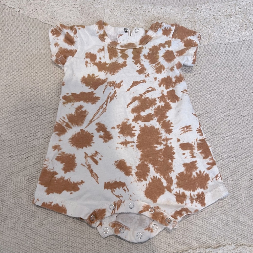Grayson Mini baby tie dye bodysuit